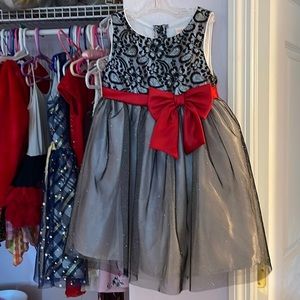 Black shiny girls dress 3T-4T
